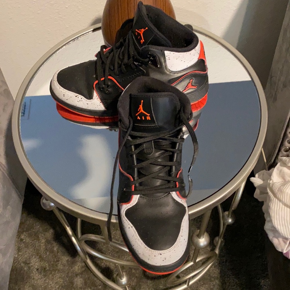 Jordan youth shoe